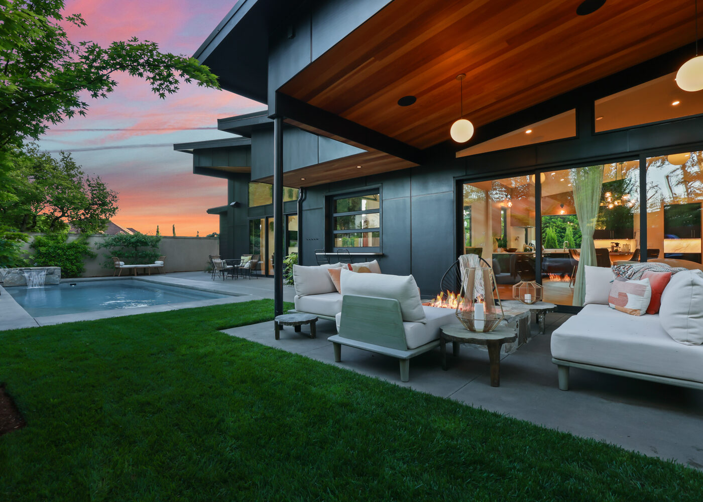 121 S Santa Fe Ct Twilights - WEB-20