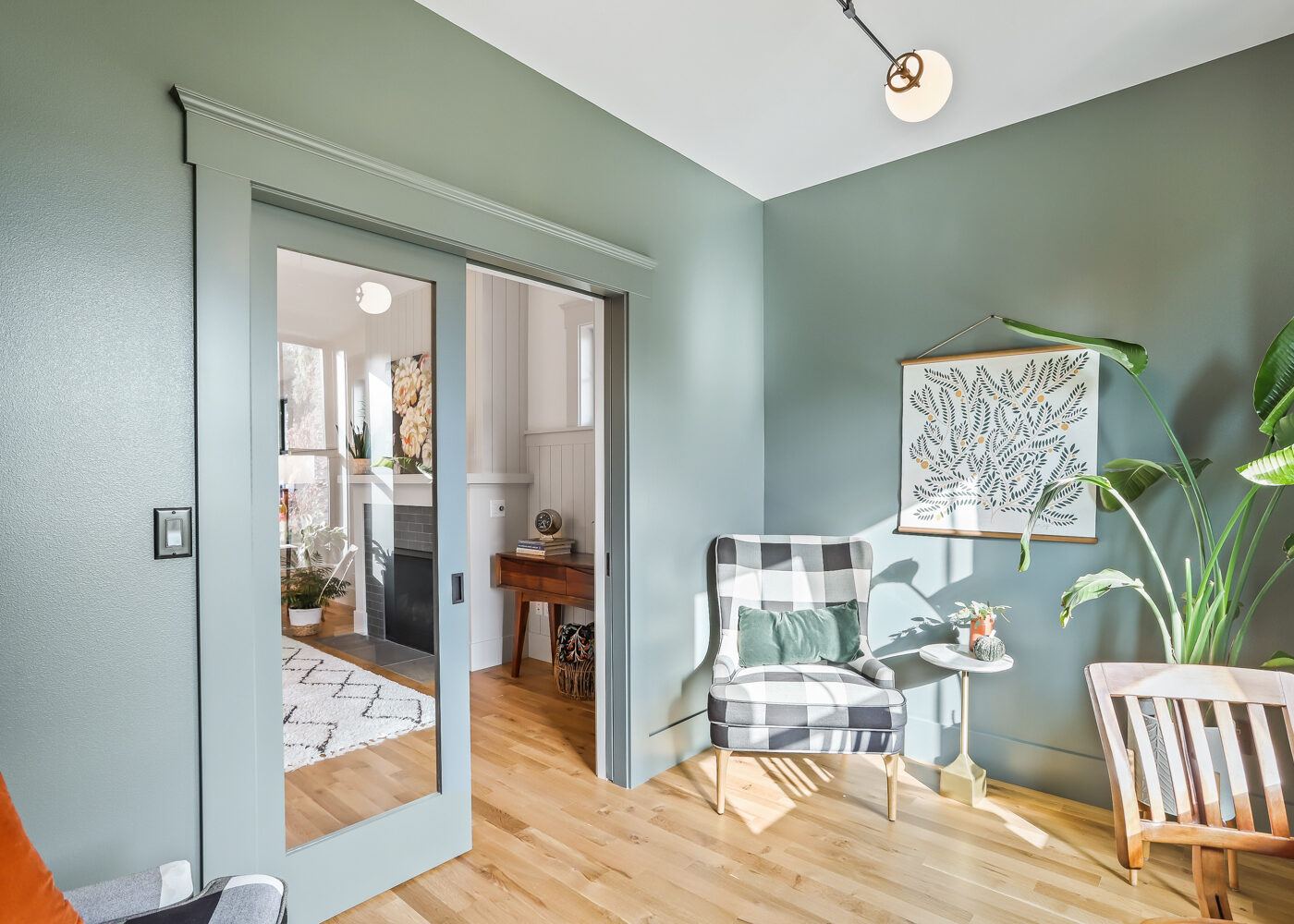 906 W 37th St - WEB-12