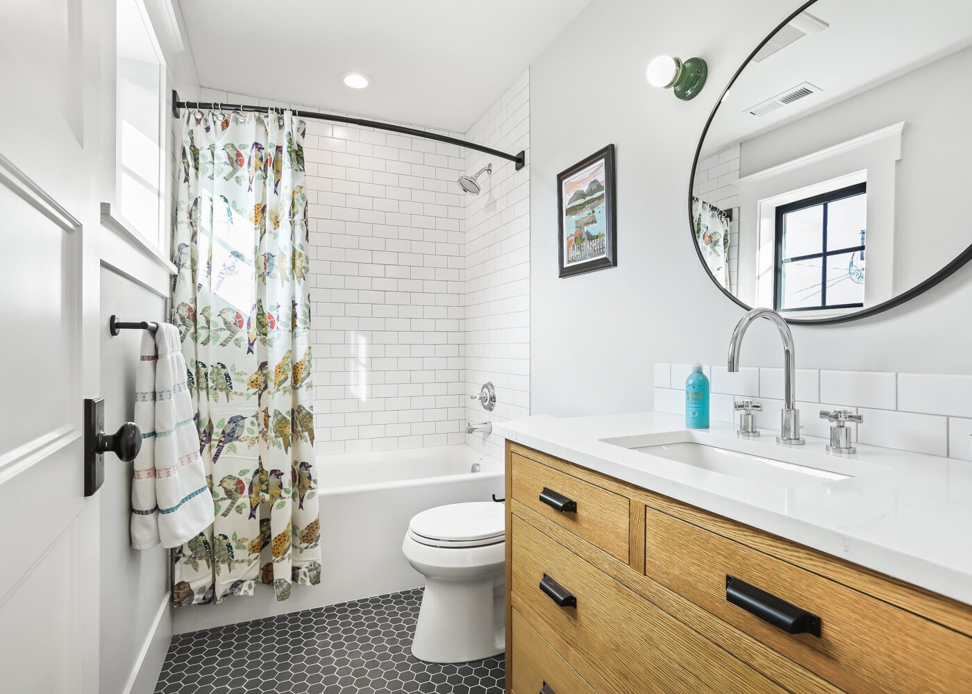 906 W 37th St - WEB-30