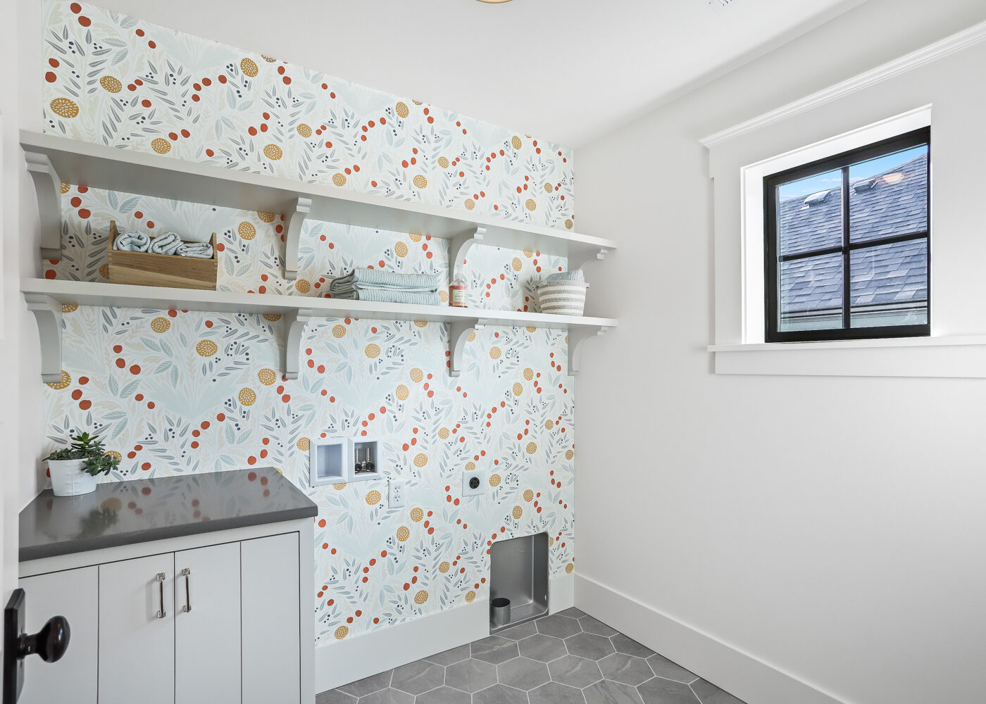 906 W 37th St - WEB-36