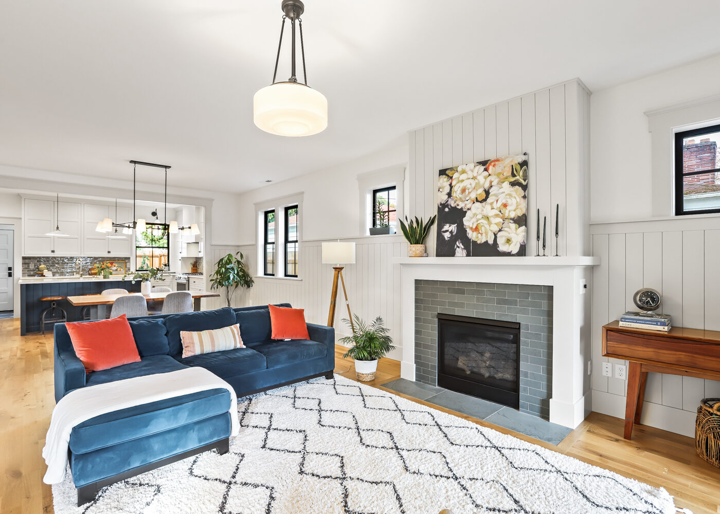 906 W 37th St - WEB-7
