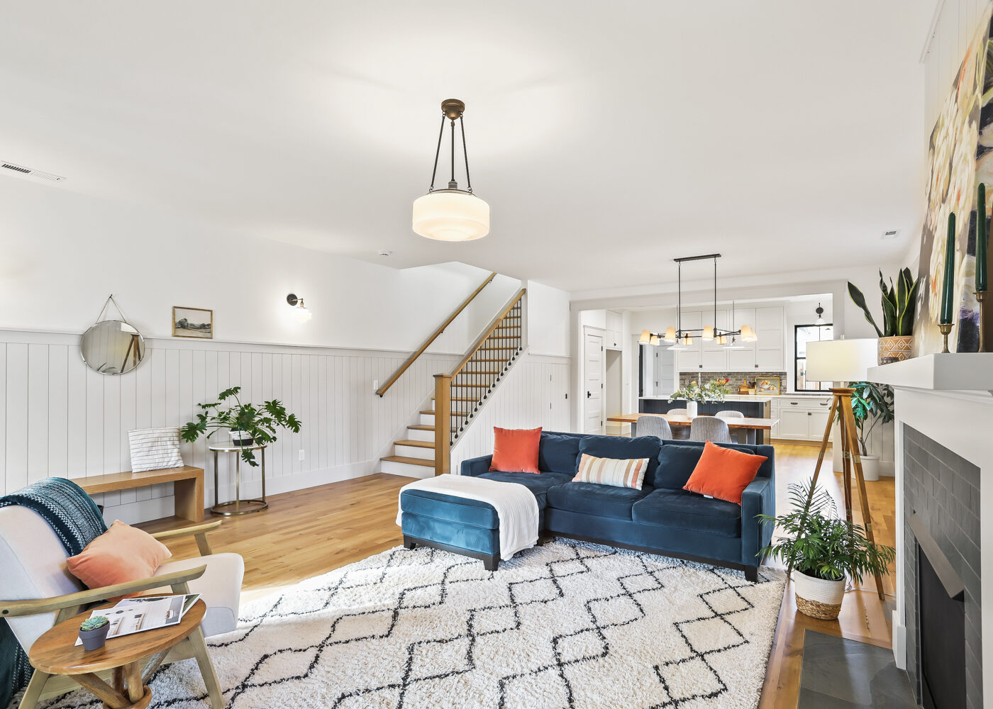 906 W 37th St - WEB-8